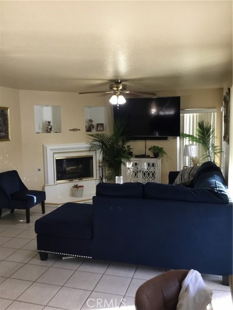 Detail Gallery Image 7 of 42 For 44259 23rd St, Lancaster,  CA 93536 - 3 Beds | 3 Baths