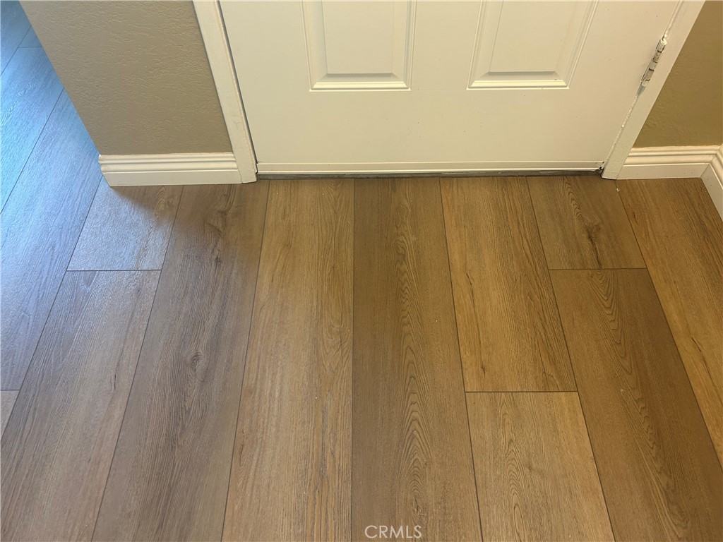 https://media.crmls.org/medias/0f0cefbc-6f2a-41ce-b8fa-74930b9eb4bf.jpg?preset=X-Large