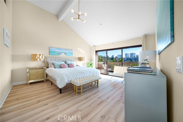 67 Sea Island Drive, Newport Beach CA: https://media.crmls.org/medias/0f0d3823-9abe-4604-97bc-987520abb94c.jpg