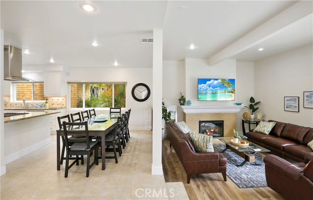 617 Iris Avenue, Corona del Mar CA: https://media.crmls.org/medias/0f0db6ca-0b55-4f6e-b9cd-227286e05cc5.jpg