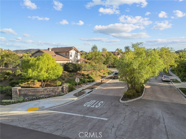 Detail Gallery Image 6 of 67 For 890 Lindamere, Simi Valley,  CA 93065 - 5 Beds | 4/1 Baths