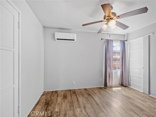 1040 Flora Street, Barstow CA: https://media.crmls.org/medias/0f0f3762-0066-4817-8805-2927e24724d4.jpg