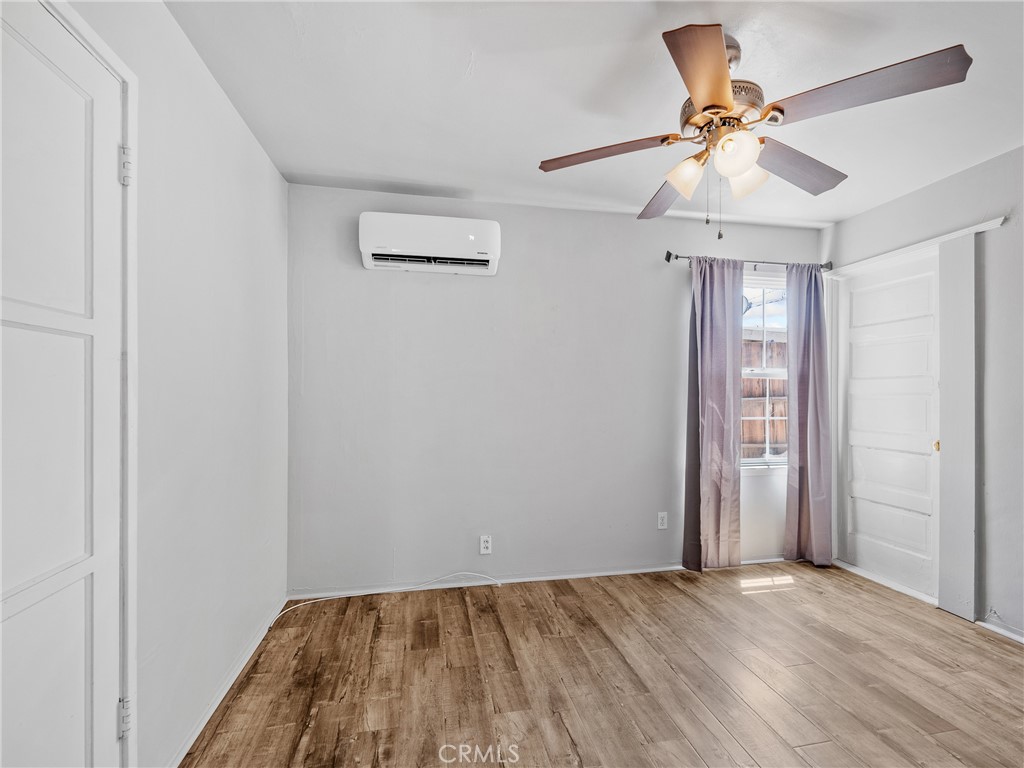 https://media.crmls.org/medias/0f0f3762-0066-4817-8805-2927e24724d4.jpg?preset=X-Large