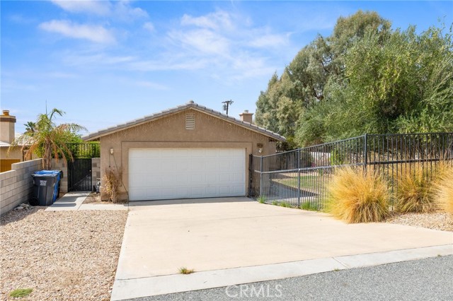 68269 Calle Calmoso, Desert Hot Springs CA: https://media.crmls.org/medias/0f0f4437-cc42-4070-a44d-e2c94a7438c6.jpg