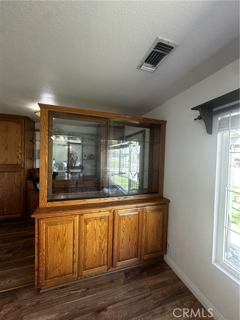 Detail Gallery Image 7 of 60 For 736 8th, Orland,  CA 95963 - 5 Beds | 2 Baths