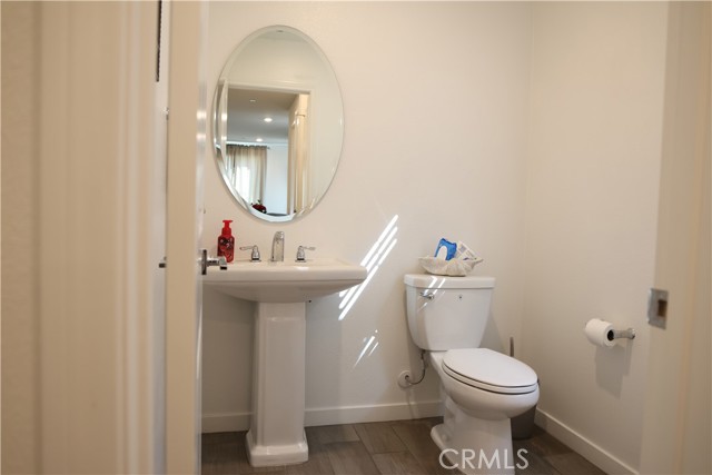 Detail Gallery Image 27 of 28 For 16255 Castello #2,  Fontana,  CA 92336 - 4 Beds | 2/1 Baths