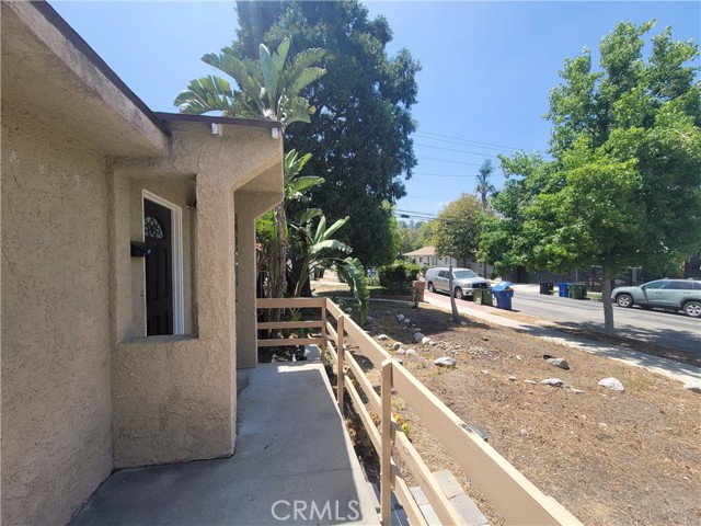 21912 Celes Street, Woodland Hills CA: https://media.crmls.org/medias/0f10c0ac-4f4a-409a-9dbc-4790040c2ce0.jpg