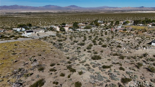 Detail Gallery Image 8 of 9 For 781 Zircon Rd, Lucerne Valley,  CA 92356 - – Beds | – Baths