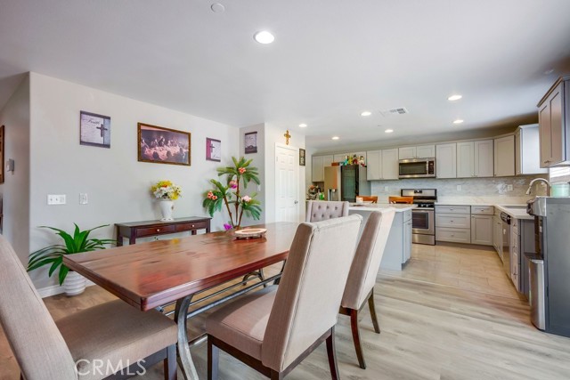 Detail Gallery Image 7 of 27 For 341 Pomegranate St, San Jacinto,  CA 92582 - 5 Beds | 3 Baths
