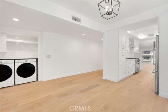 1871 Greenfield Avenue, Los Angeles CA: https://media.crmls.org/medias/0f1308b9-2a16-4e67-946d-d4ea1a3aa0b1.jpg