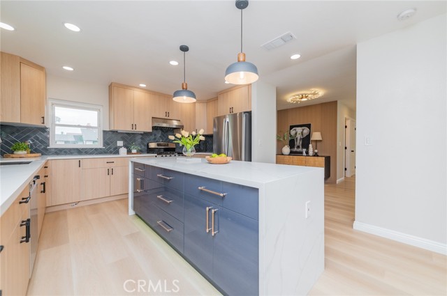 921 Azalea Avenue, Placentia CA: https://media.crmls.org/medias/0f139445-0207-43c7-8ab0-7f1e3494f271.jpg