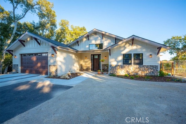 Detail Gallery Image 1 of 1 For 9094 La Canada Rd, Atascadero,  CA 93422 - 2 Beds | 2 Baths