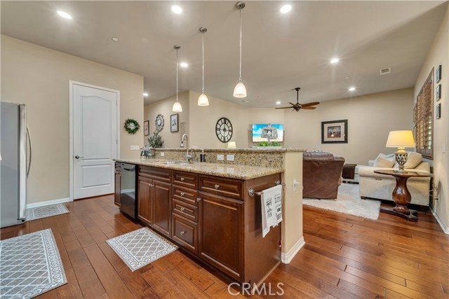Detail Gallery Image 9 of 36 For 14006 Sandstone Peak, Bakersfield,  CA 93306 - 2 Beds | 2 Baths