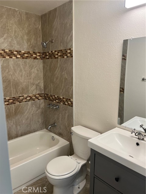 Detail Gallery Image 19 of 22 For 454 E Avenue Q3 #8,  Palmdale,  CA 93550 - 2 Beds | 2 Baths