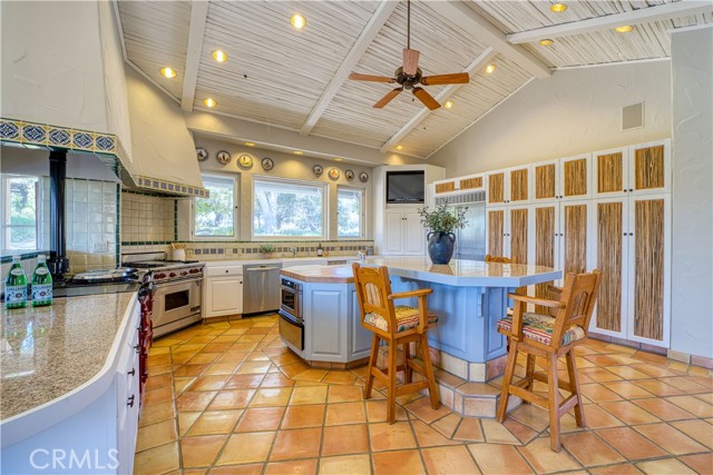 1220 Bassi Drive, San Luis Obispo CA: https://media.crmls.org/medias/0f16193a-9822-49bc-ad36-0b96a0f6e38d.jpg