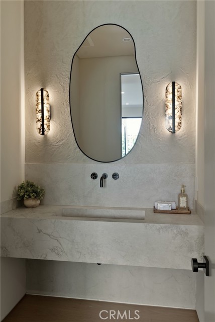 Detail Gallery Image 25 of 65 For 14738 Otsego St, Sherman Oaks,  CA 91403 - 5 Beds | 5/1 Baths