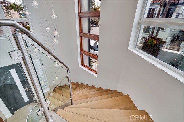 Detail Gallery Image 12 of 73 For 719 1st Pl, Hermosa Beach,  CA 90254 - 4 Beds | 4 Baths