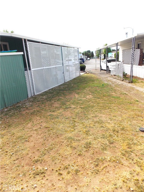 Detail Gallery Image 18 of 20 For 21922 Ottawa Rd #14,  Apple Valley,  CA 92308 - 2 Beds | 1 Baths