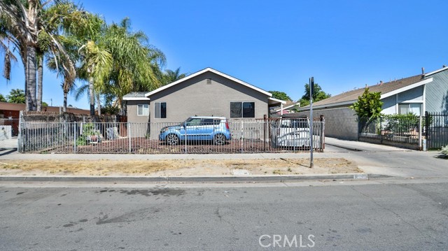 Detail Gallery Image 5 of 9 For 201 N Susan St, Santa Ana,  CA 92703 - – Beds | – Baths