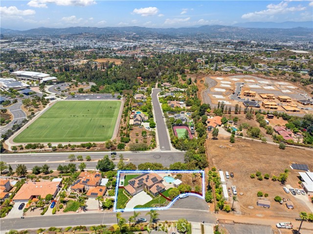 1732 Gamble Lane, Escondido CA: https://media.crmls.org/medias/0f1824d1-5193-494f-8bd8-8884593d5743.jpg