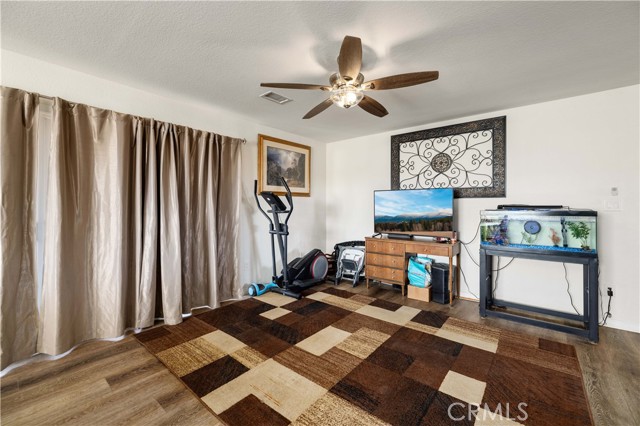 Detail Gallery Image 10 of 34 For 7353 Landis Dr, California City,  CA 93505 - 3 Beds | 2 Baths