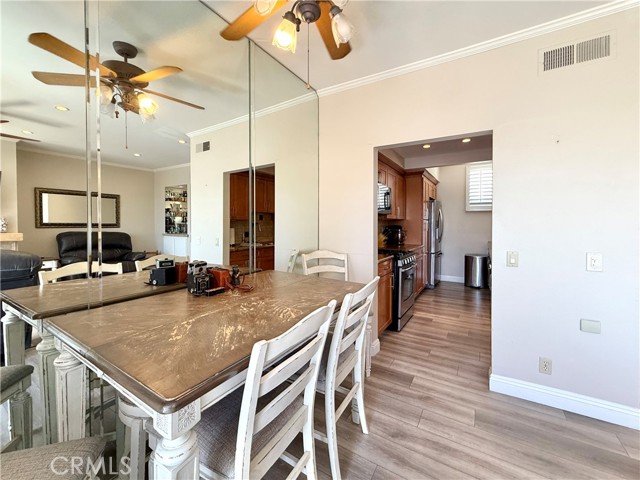 Detail Gallery Image 6 of 28 For 16065 Surprise Ln, Huntington Beach,  CA 92649 - 3 Beds | 3 Baths