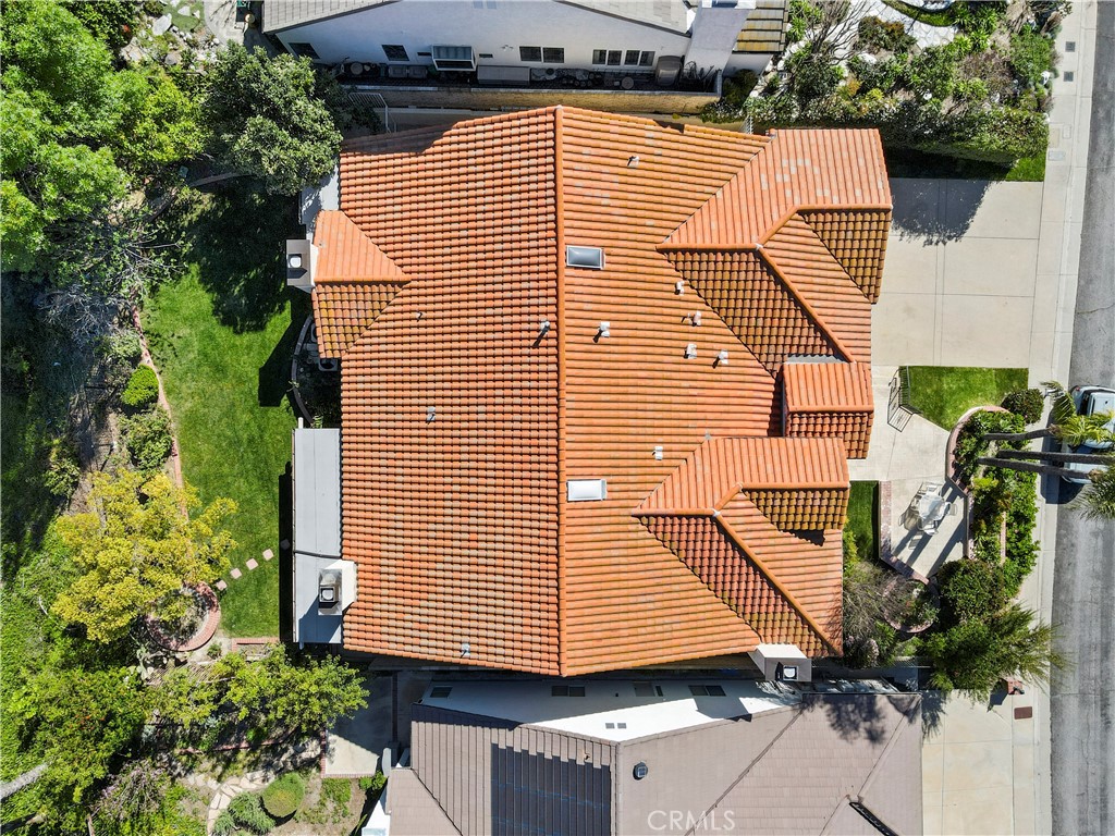 https://media.crmls.org/medias/0f1872e8-c7de-4b04-bc71-b7e0574a4a2c.jpg?preset=X-Large
