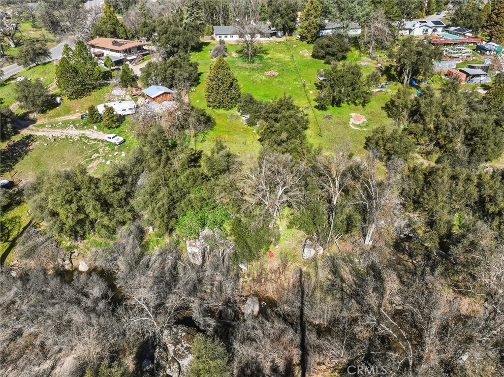 https://media.crmls.org/medias/0f18b561-69ba-4c1f-a597-7006aea16ef1.jpg?preset=X-Large