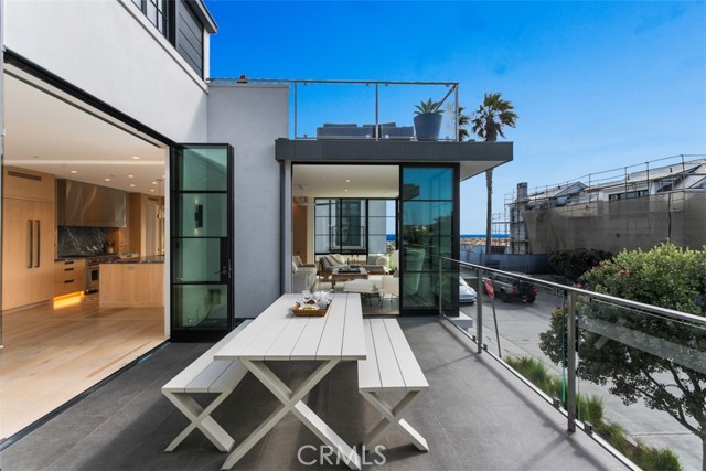 1703 E Ocean Boulevard, Newport Beach CA: https://media.crmls.org/medias/0f1a060c-75b5-4146-8564-4c4c6fb1458f.jpg