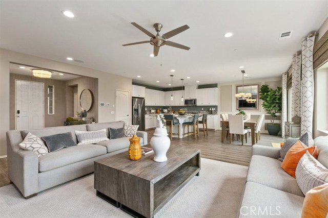 Detail Gallery Image 7 of 37 For 30253 Big Country, Menifee,  CA 92584 - 4 Beds | 3 Baths