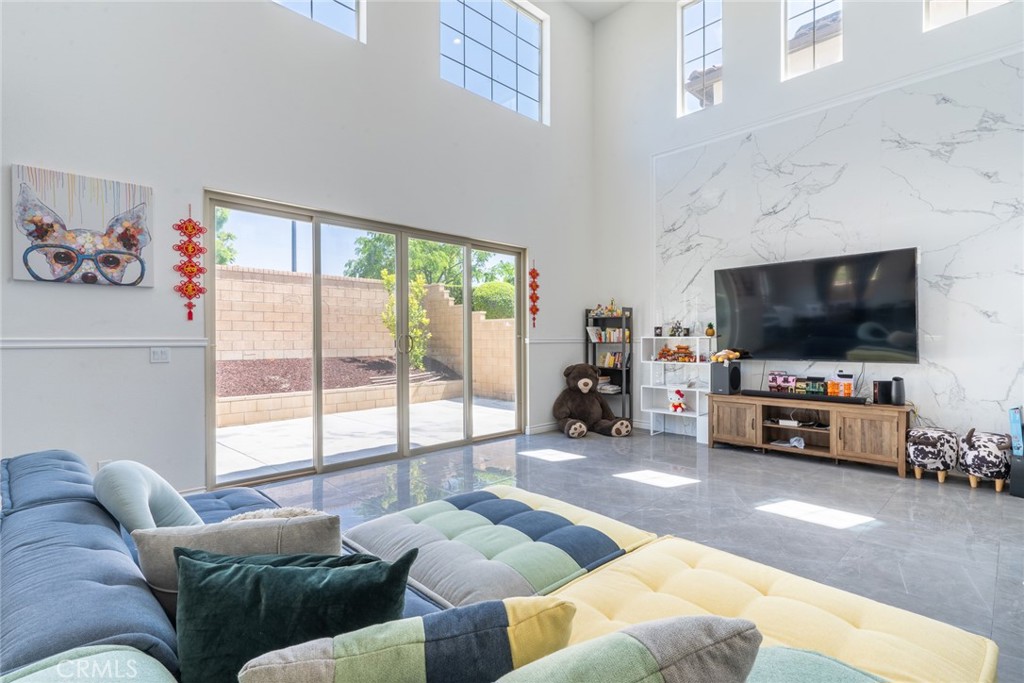 MLS #AR25133901 img 2