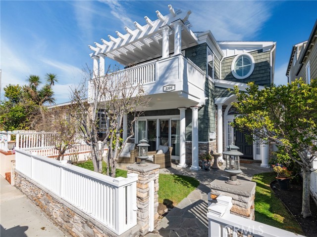 Detail Gallery Image 1 of 1 For 3306 Highland Avenue, Hermosa Beach,  CA 90254 - 4 Beds | 4/1 Baths