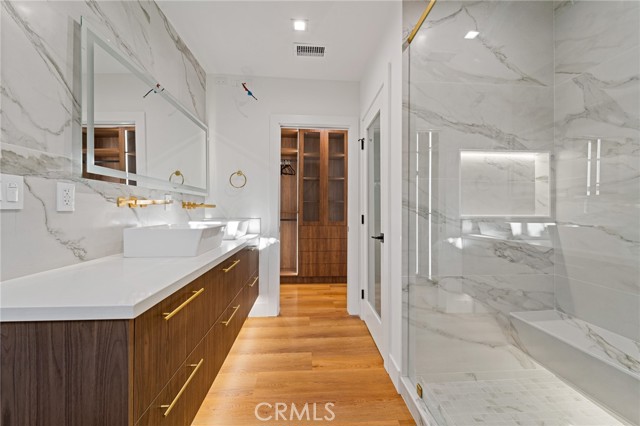 Detail Gallery Image 22 of 41 For 23103 Leonora, Woodland Hills,  CA 91367 - 3 Beds | 3 Baths