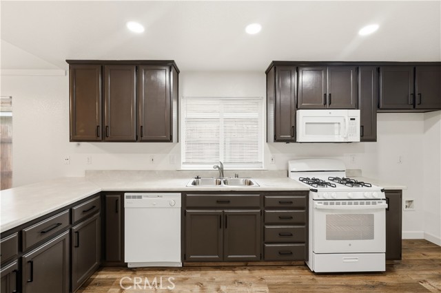 Detail Gallery Image 9 of 41 For 824 Valle Grande, Atwater,  CA 95301 - 3 Beds | 2 Baths