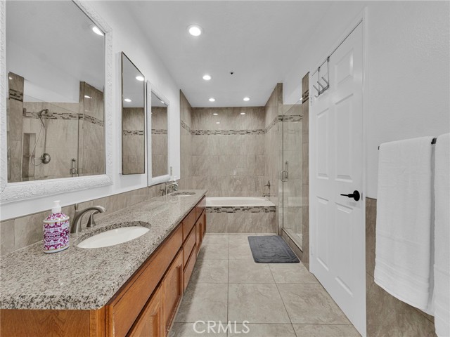 Detail Gallery Image 12 of 43 For 24527 Indian Hill Ln, West Hills,  CA 91307 - 5 Beds | 3 Baths