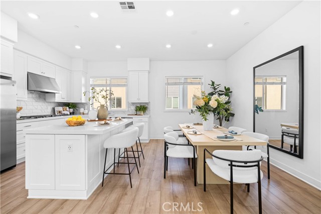 Detail Gallery Image 16 of 62 For 344 Tank, Irvine,  CA 92618 - 3 Beds | 3/1 Baths