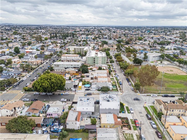 Detail Gallery Image 40 of 42 For 6919 S Menlo, Los Angeles,  CA 90044 - 4 Beds | 4/1 Baths