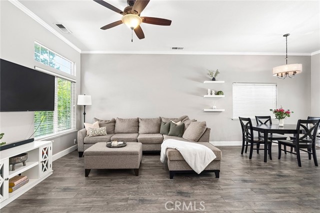 Detail Gallery Image 6 of 29 For 1052 Windsor Way, Chico,  CA 95926 - 3 Beds | 2 Baths