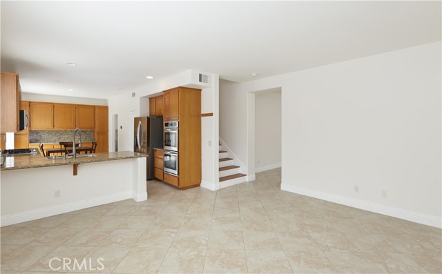 43 Declaration Place, Irvine CA: https://media.crmls.org/medias/0f1e60c0-be7c-4d7c-8313-06607792fc57.jpg