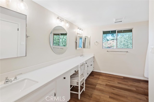 Detail Gallery Image 27 of 36 For 24971 Kit Carson Rd, Hidden Hills,  CA 91302 - 6 Beds | 3/1 Baths