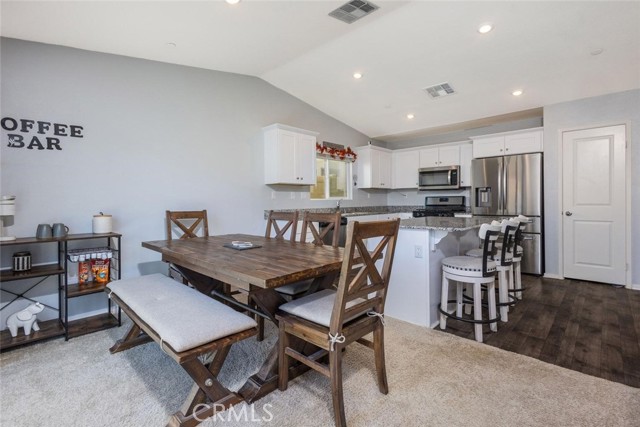 Detail Gallery Image 15 of 28 For 1221 Regency Ave, Hemet,  CA 92543 - 3 Beds | 2 Baths