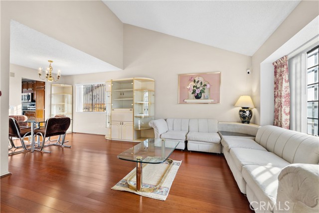 Detail Gallery Image 9 of 50 For 1000 Heaton Moor, Walnut,  CA 91789 - 4 Beds | 3 Baths