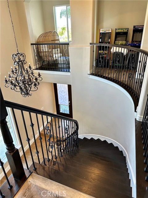 Detail Gallery Image 5 of 45 For 30385 South Fork Dr, Canyon Lake,  CA 92587 - 5 Beds | 3/1 Baths