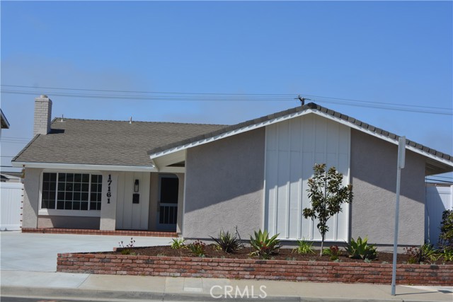 Detail Gallery Image 1 of 1 For 17161 Kristopher Ln, Huntington Beach,  CA 92647 - 3 Beds | 2 Baths