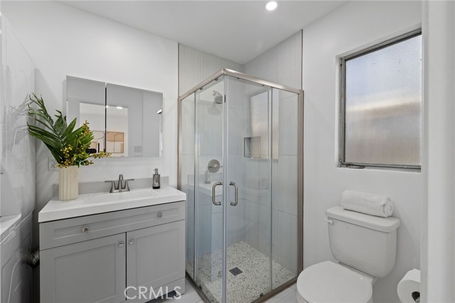 21 7th Place, Long Beach CA: https://media.crmls.org/medias/0f213d3a-fa9d-45a6-ba79-256c34c8ef88.jpg