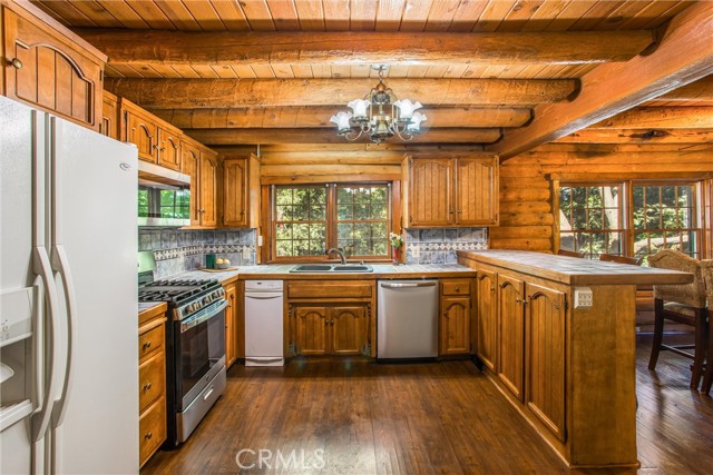 Detail Gallery Image 18 of 62 For 24882 Felsen Dr, Crestline,  CA 92325 - 4 Beds | 2/1 Baths