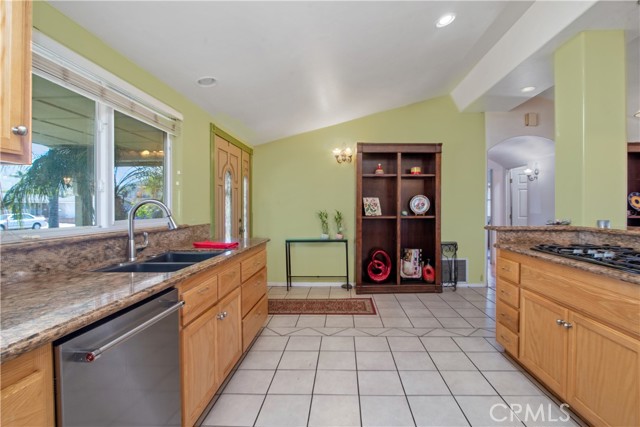 Detail Gallery Image 12 of 28 For 329 N Daisy St, Lompoc,  CA 93436 - 2 Beds | 2 Baths