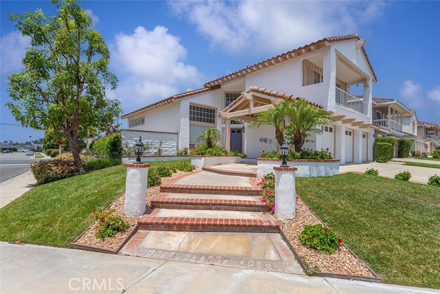 13381 Presidio Place, Tustin CA: https://media.crmls.org/medias/0f2306fc-cc33-4fee-86bf-625cb6bf6f94.jpg