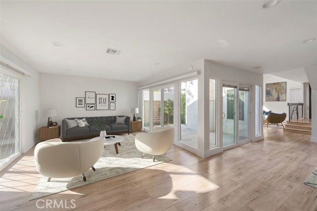 Detail Gallery Image 20 of 37 For 6222 Wynne, Tarzana,  CA 91335 - 4 Beds | 3 Baths