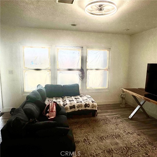 Detail Gallery Image 9 of 41 For 5642 Babb Ave, Riverside,  CA 92503 - 3 Beds | 2 Baths